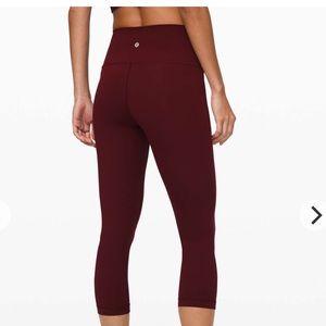 Lululemon Wunder Under High Rise Crop 21”, size 2
